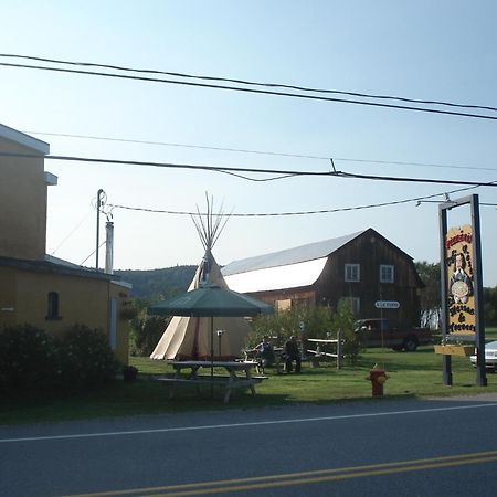 Motel La Maison De Travers Baie-Sainte-Catherine Exteriér fotografie